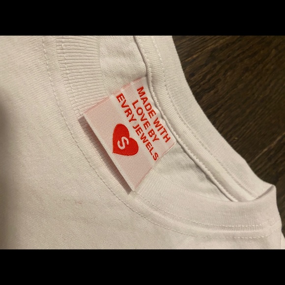 EVRY JEWELS NYC baby tee! BRAND NEW - Picture 2 of 3